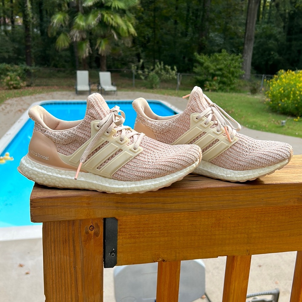Adidas Ultra Boost Women’s Size 7 tan/pink